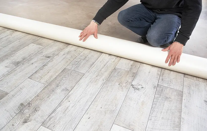 Pose d'un vynile sur sol